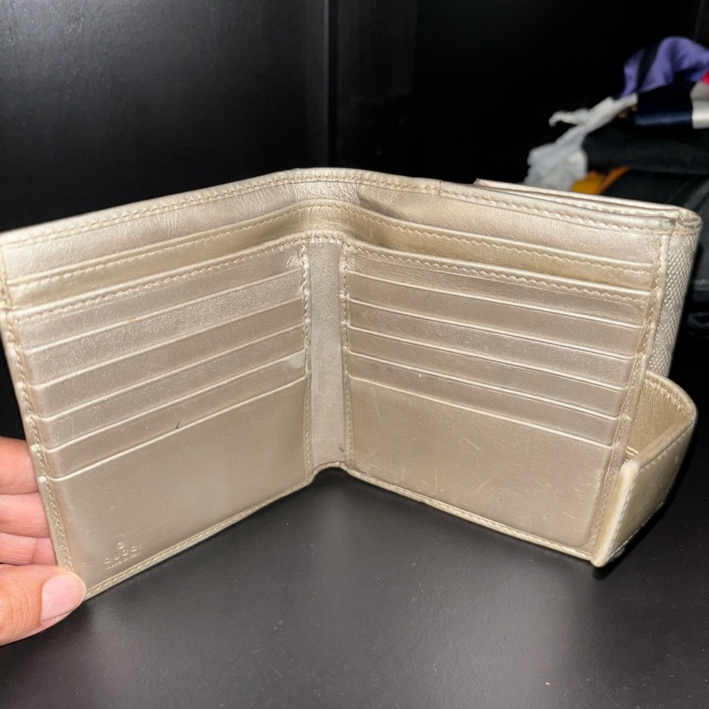 Gucci Silver Patterned Wallet - image 3